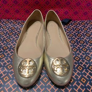 Tory Burch Claire Ballet Flat in Spark Gold